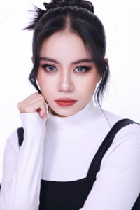 Nguyễn Hằng
