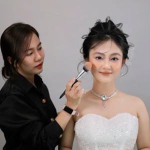 Vanmakeup09
