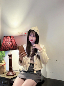Huyền Hyn Makeup
